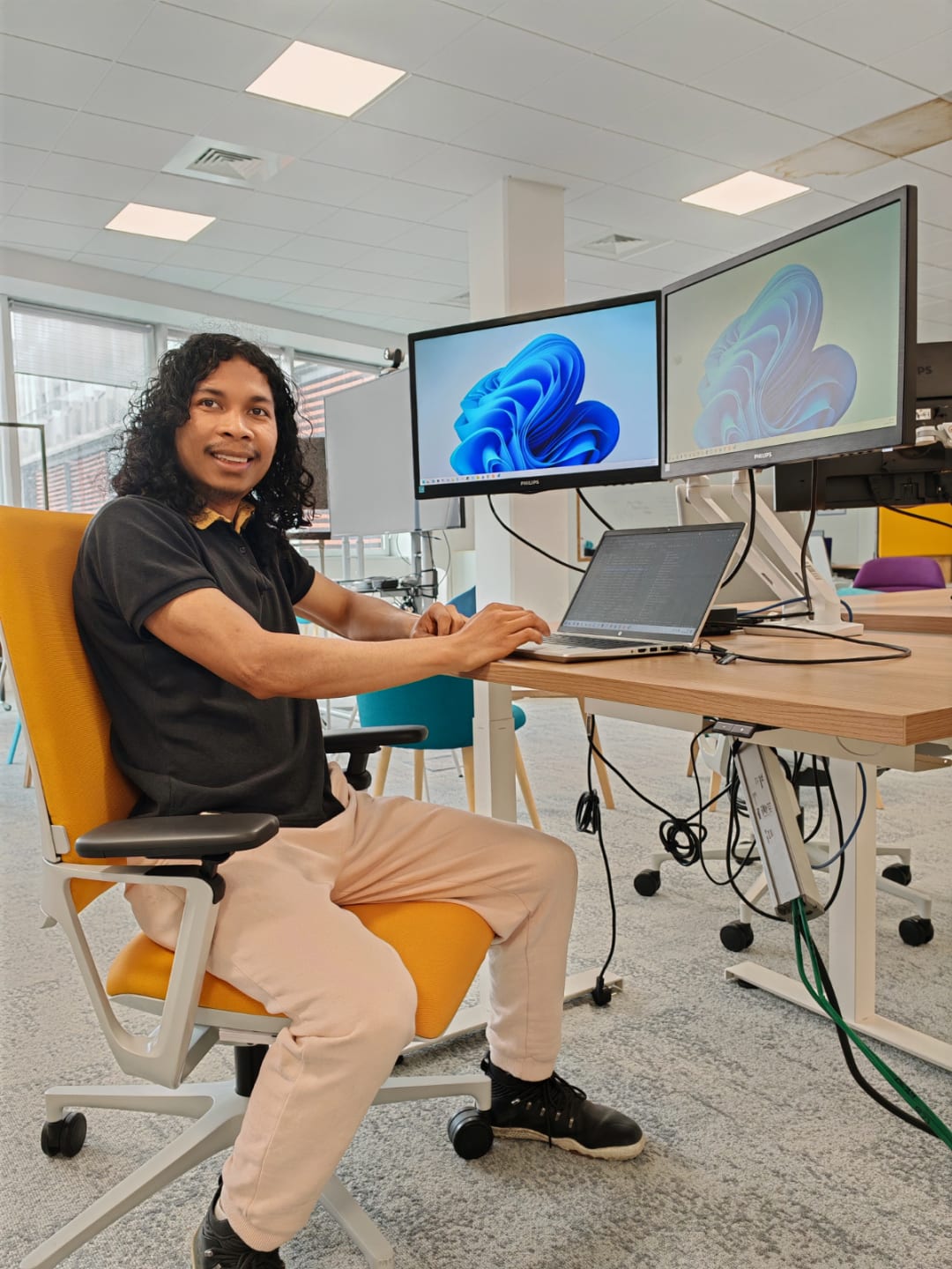 Tahina dans les bureaux de SNCF Connect and Tech