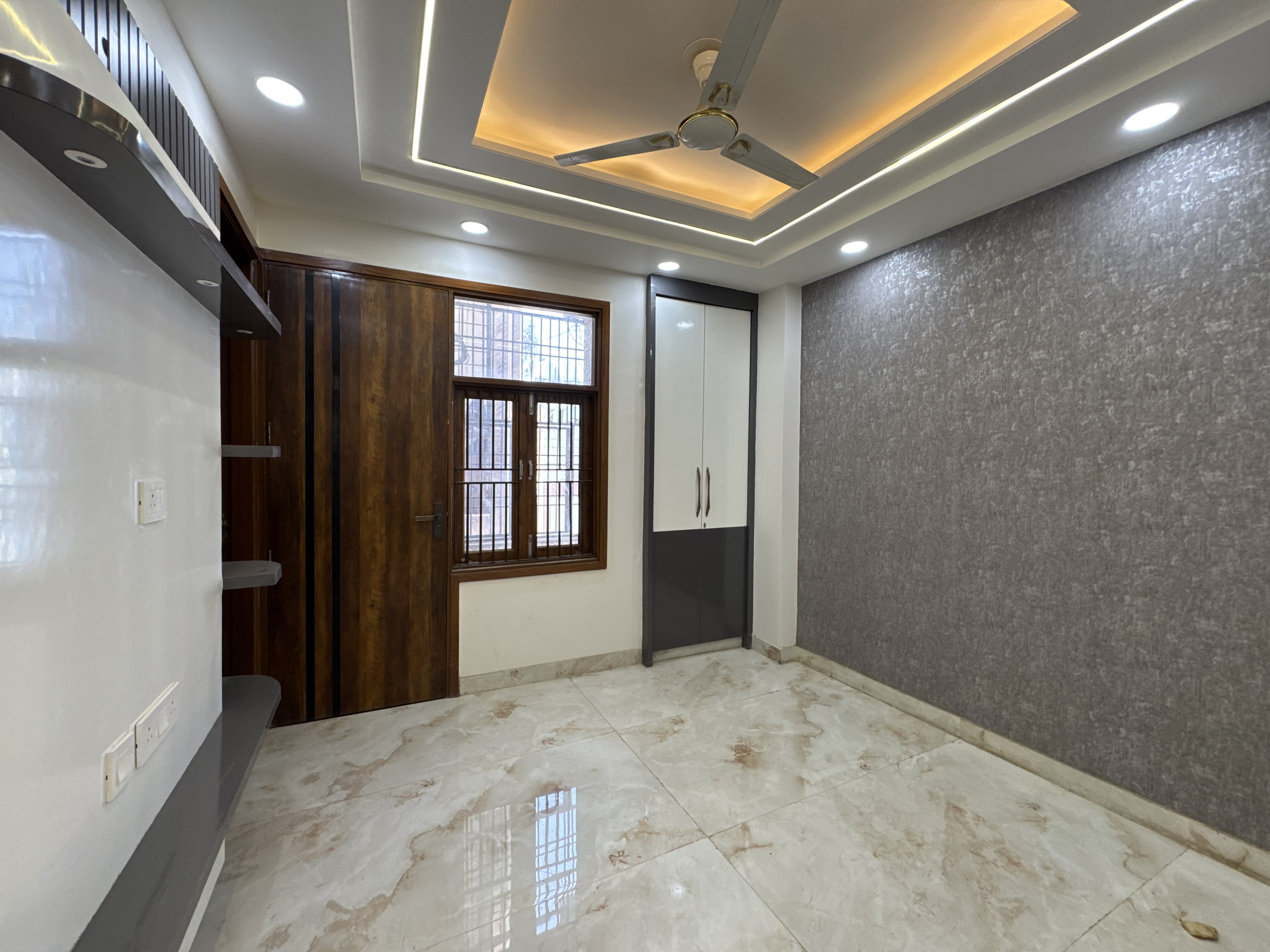 3 BHK Top-Floor Flat with Roof | 110 Gaj | Mahavir Enclave, New Delhi
