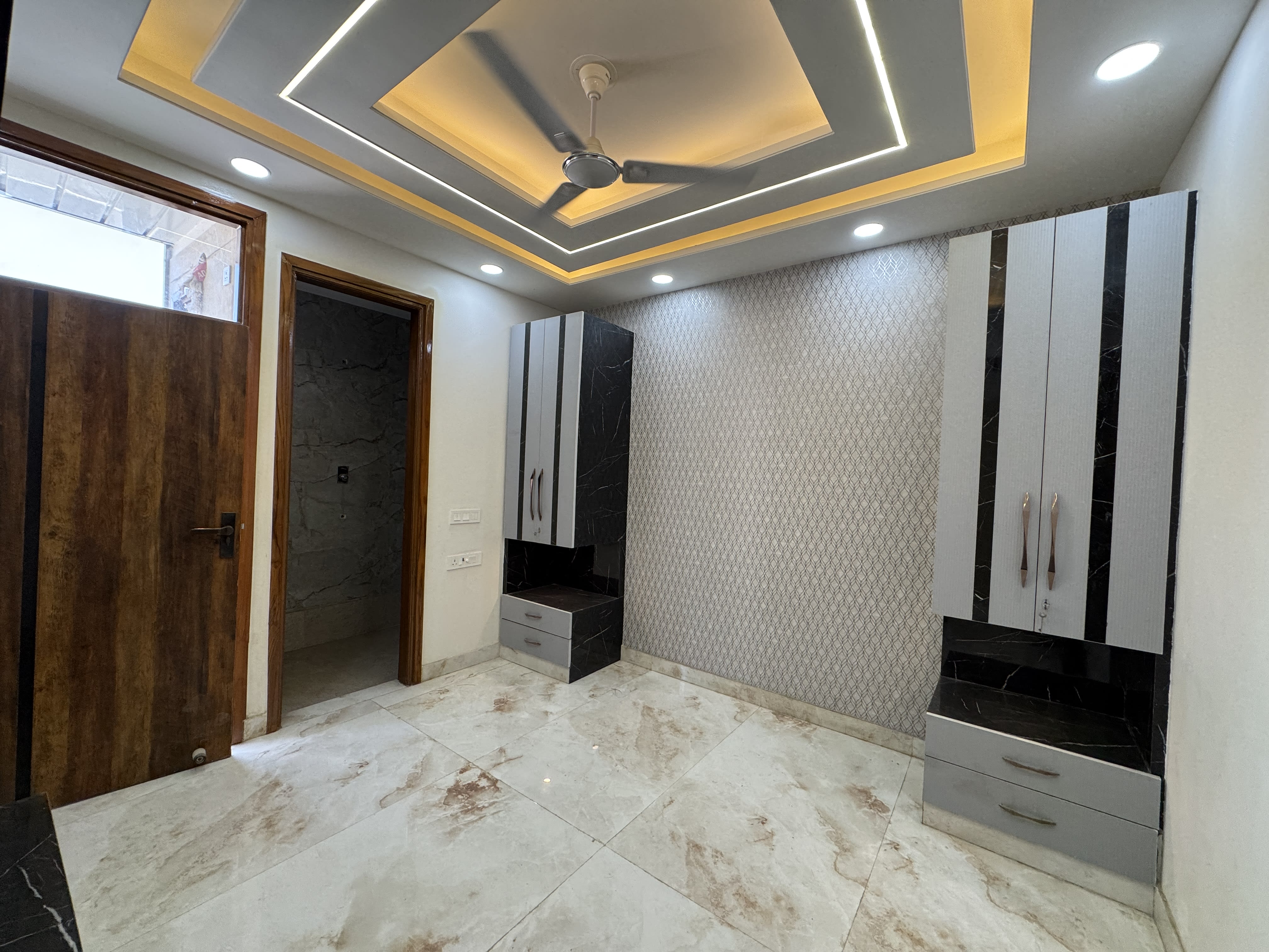 3 BHK Top-Floor Flat | 60 Gaj | Niranjan Park, New Delhi