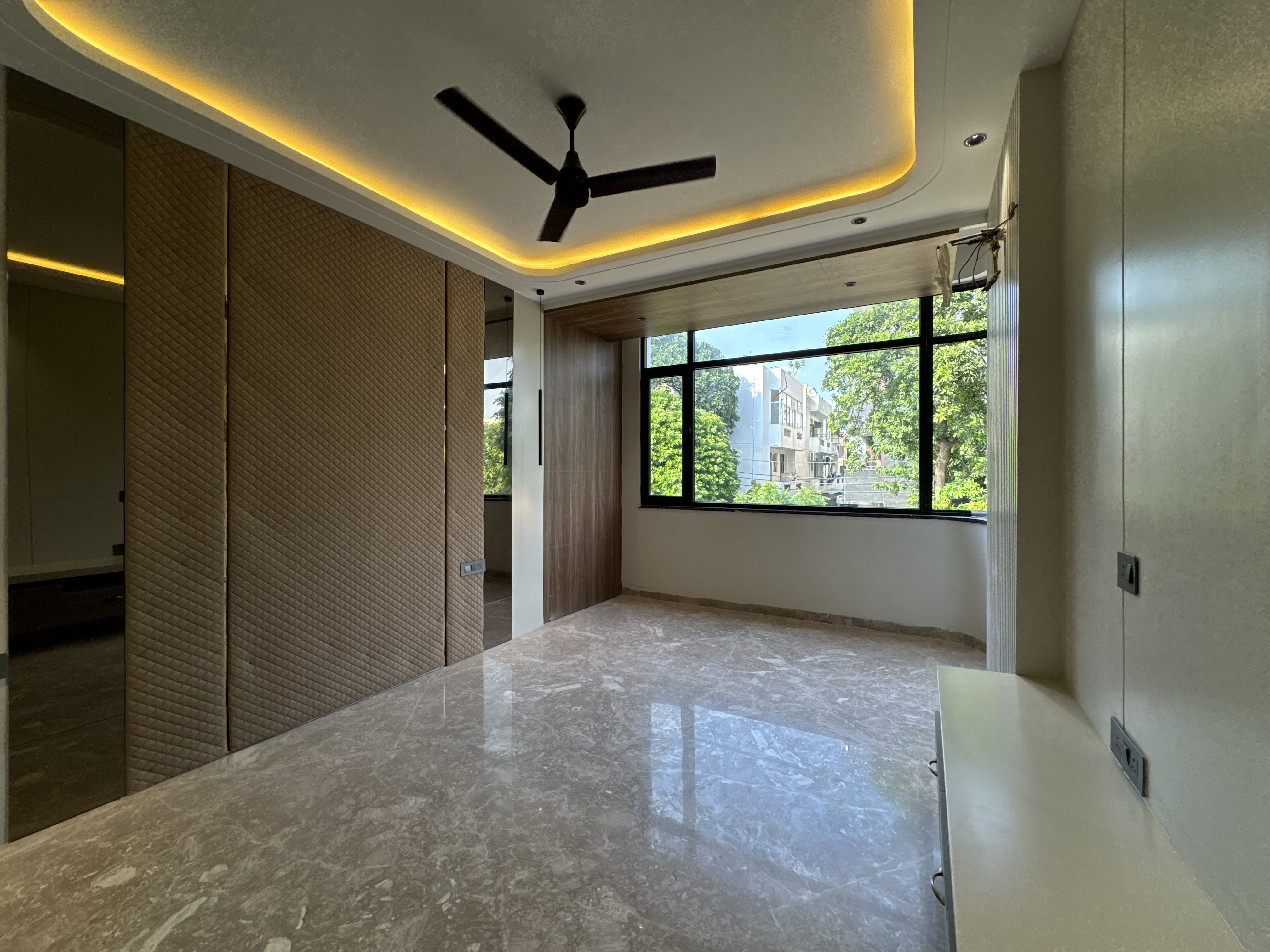 3 BHK Floor for Sale in Sector 52, Gurgaon