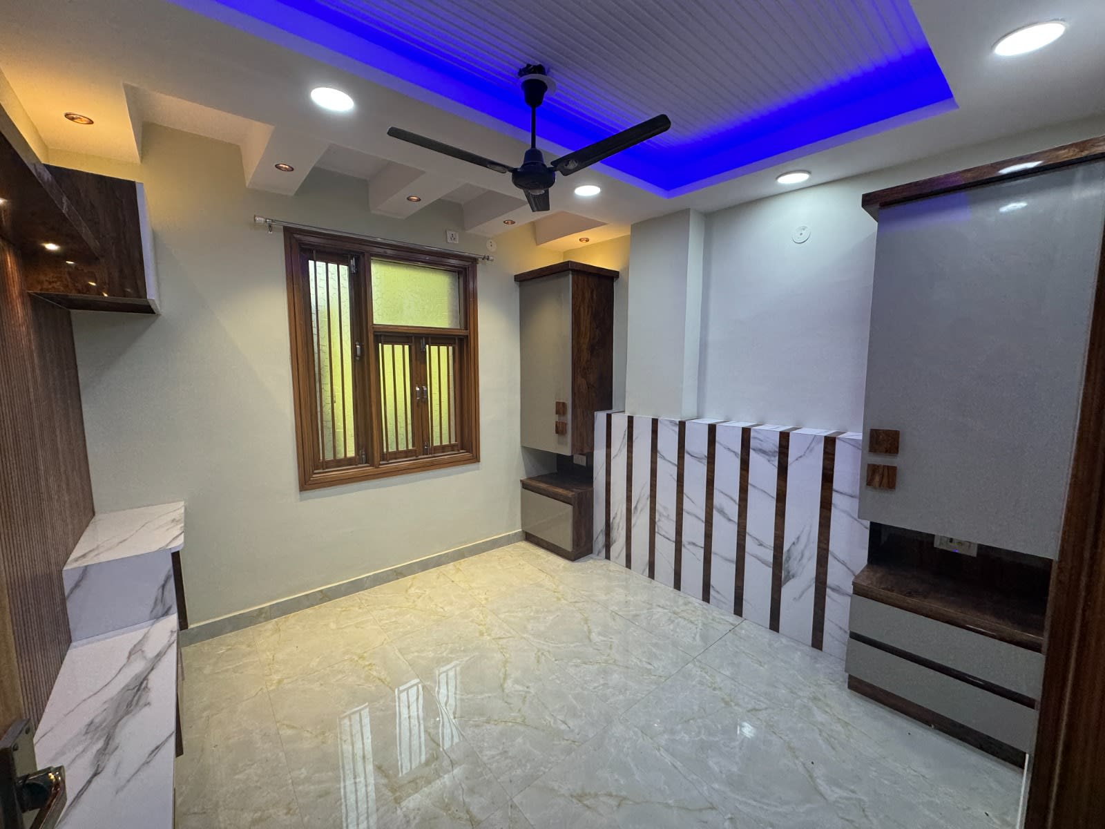 3 BHK 2-Side Open Flat Near Dwarka Mor Metro Delhi