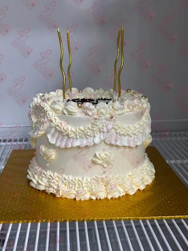 Vintage Style Wedding Cake Faisalabad