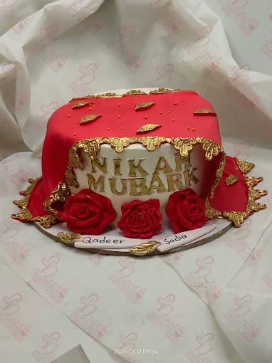 Red Dupatta Nikah Mubarak Cake Faisalabad