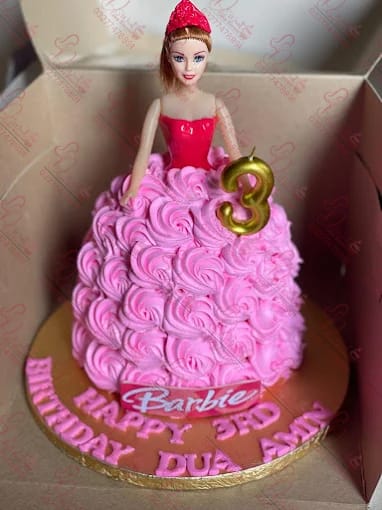  Queen Birthday Cakes in Islamabad | SweetCakeBloom