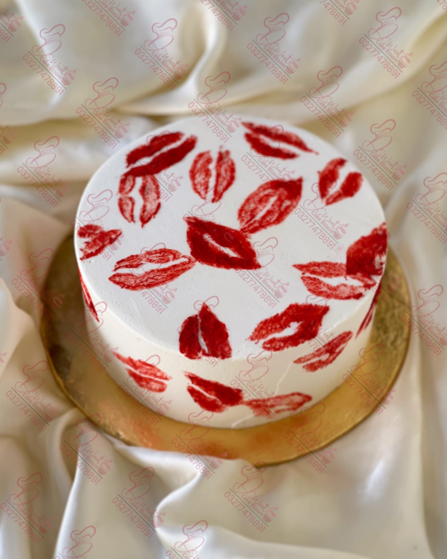 Lipstick Kiss Theme Birthday Cake for Girlfriend Rawalpindi