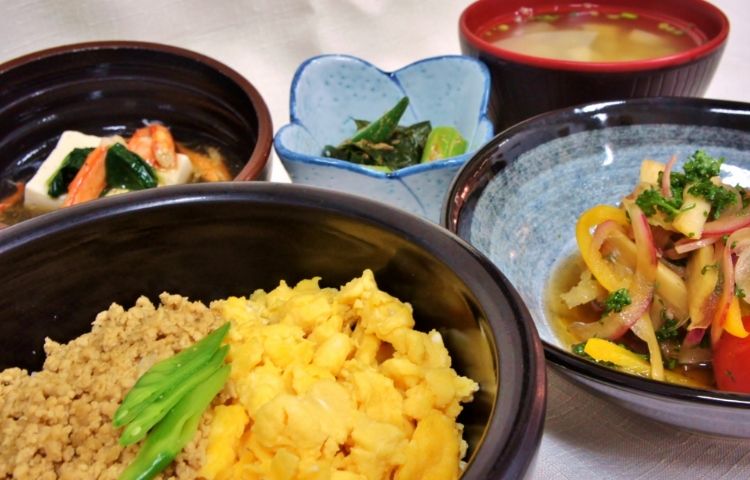 三食丼