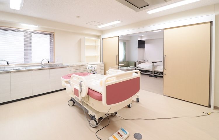 陣痛室と隣接する分娩室