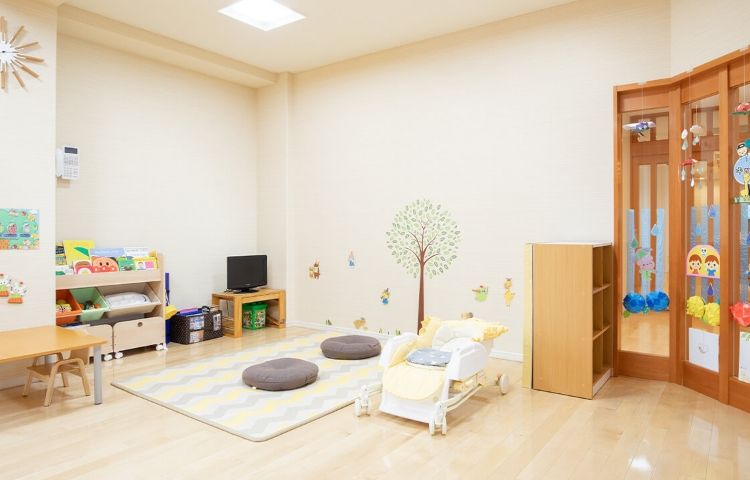 キッズルーム｜保育士常駐