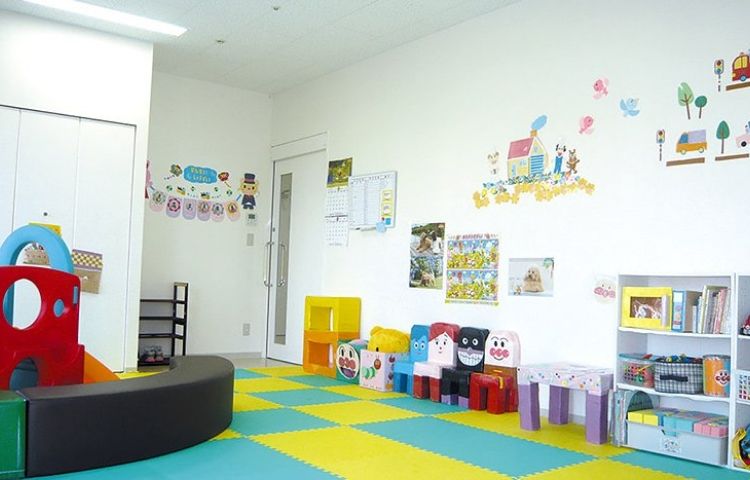 院内保育施設｜ぱんじーきっず