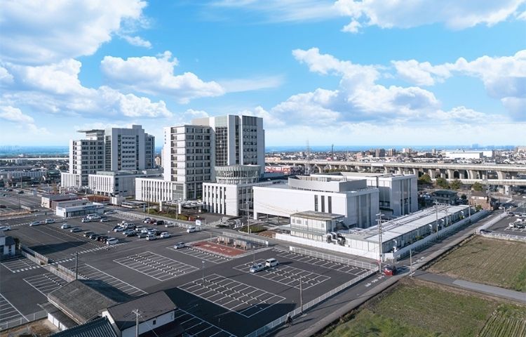 広い無料駐車場