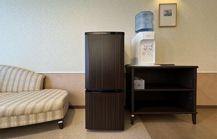 室内設備（ウォーターサーバー、冷蔵庫）