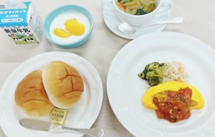 朝食
