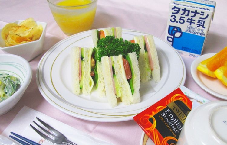 朝食