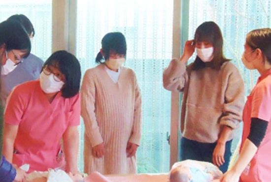 赤ちゃんの育て方と哺乳教室