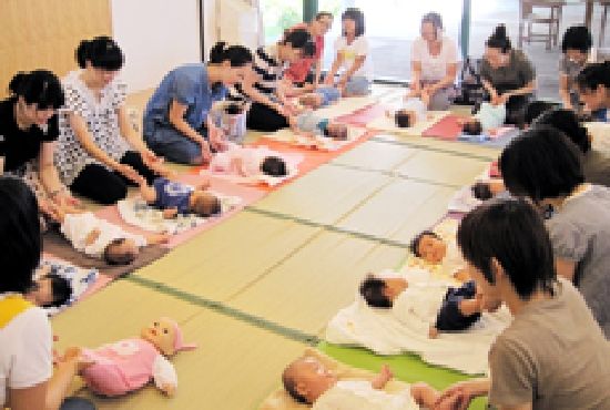 ベビーマッサージ講座　対象｜産後2ヶ月のママと赤ちゃん