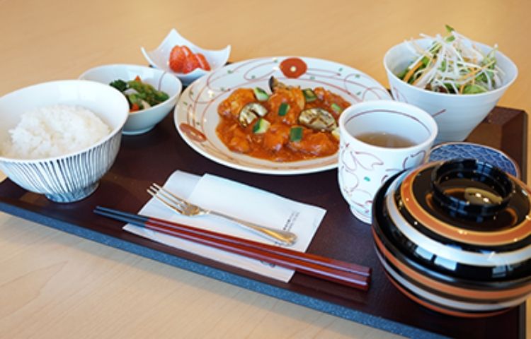 昼食