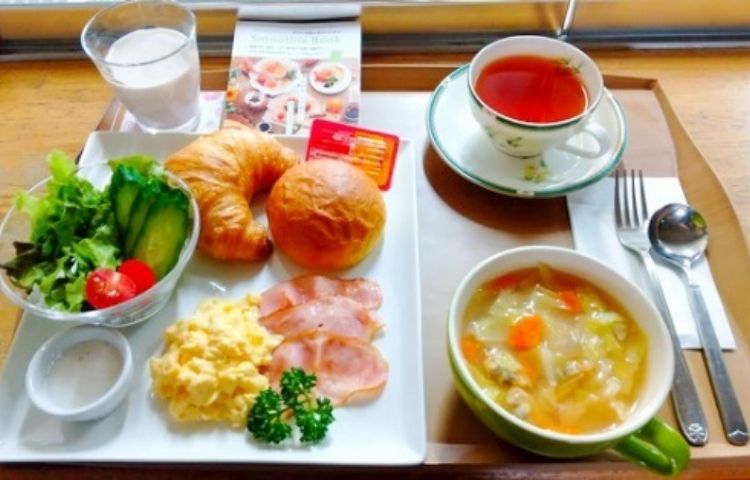 朝食