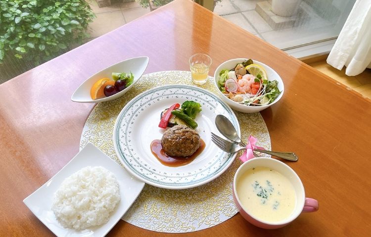 夕食