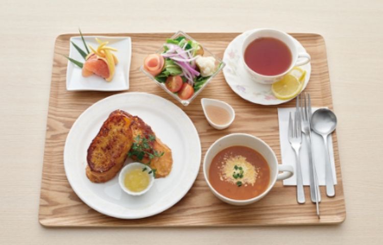 朝食