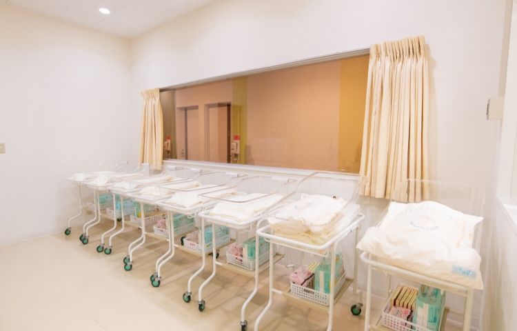 新生児室
