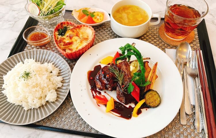 夕食
