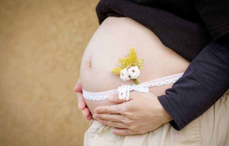 妊婦のお腹