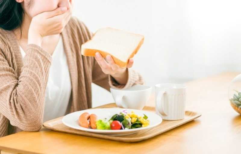 食べ物を食べて気持ち悪くなる妊婦