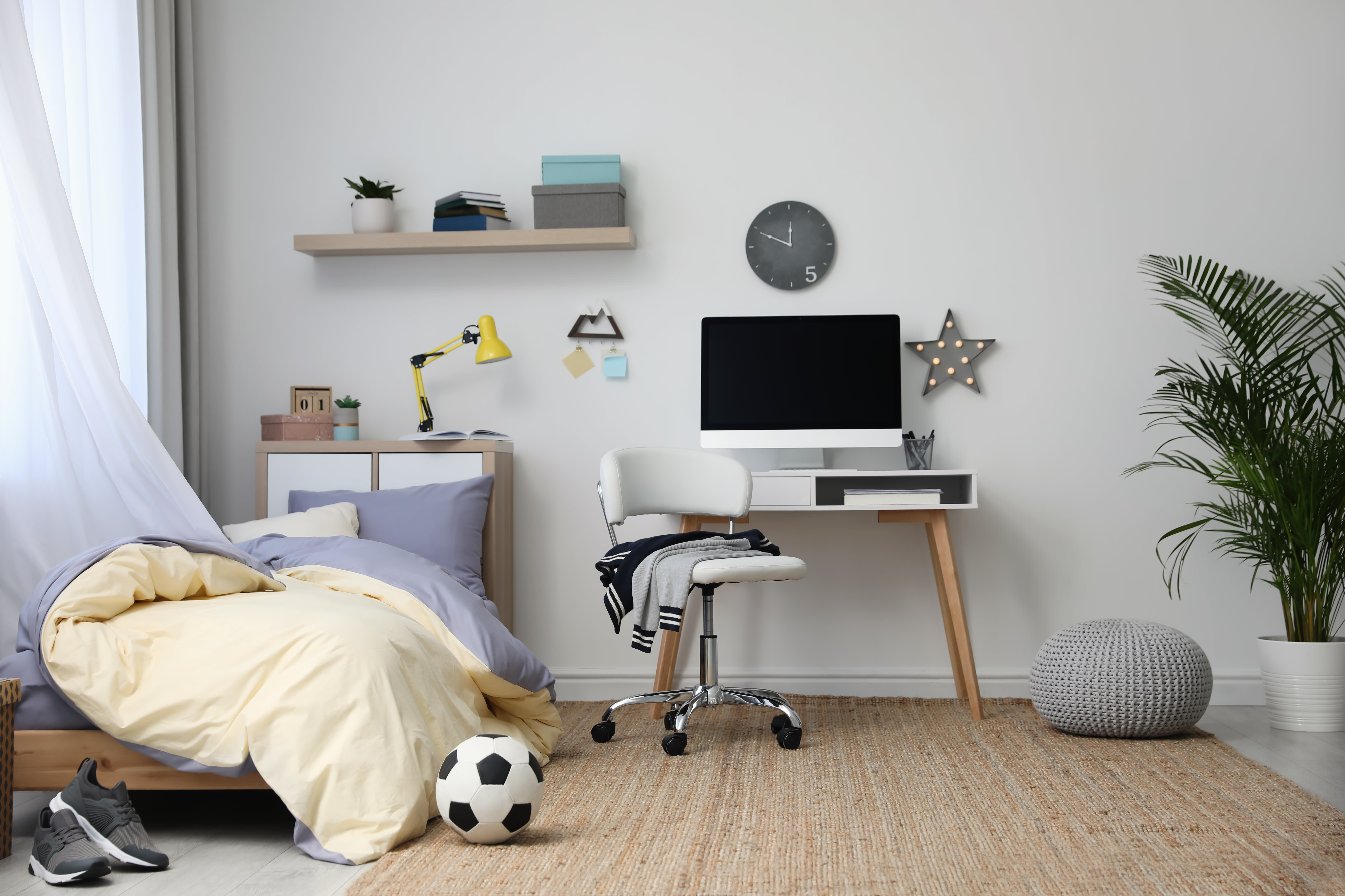 Comment créer un super coin bureau dans une chambre d'enfant ?