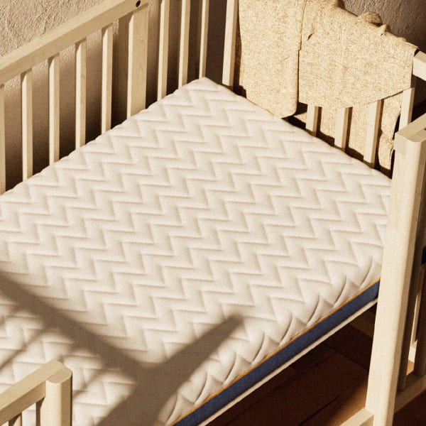 Matelas bébé et alèses : plusieurs tailles disponibles