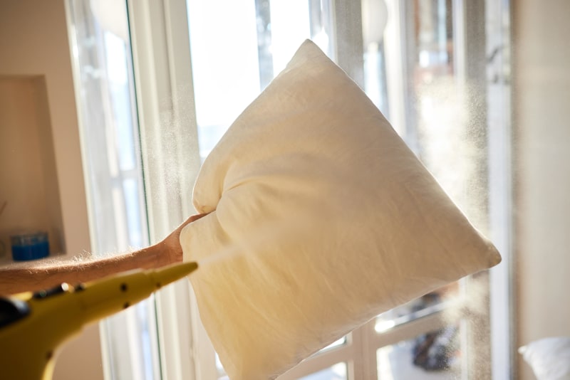 Comment nettoyer des coussins de canapé en tissu ? Tediber