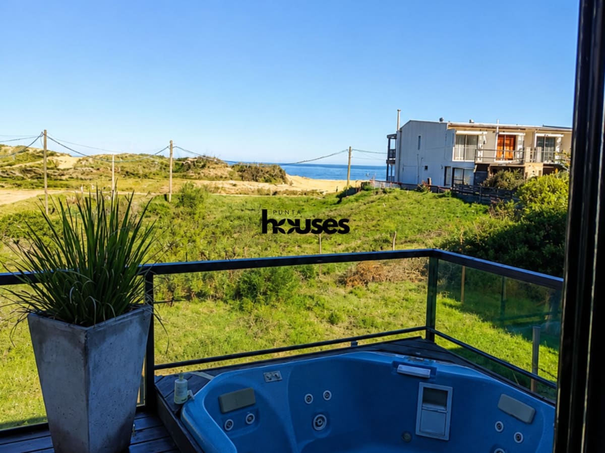 Casa Frente al mar OP6.jpg