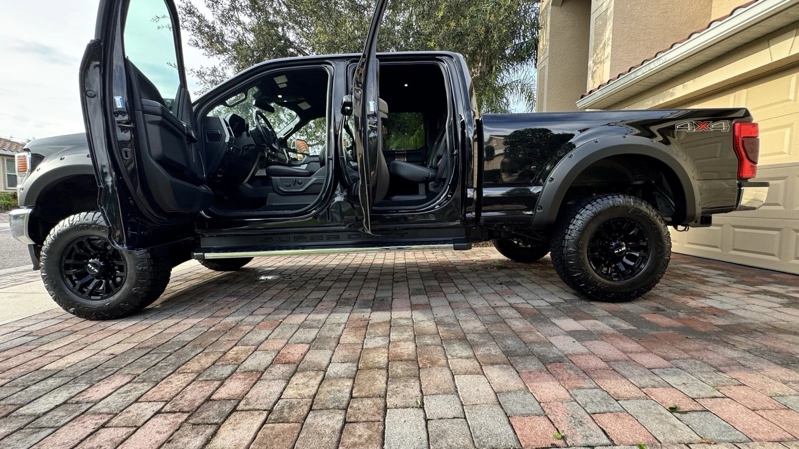 2022 FORD F-350 - View 2