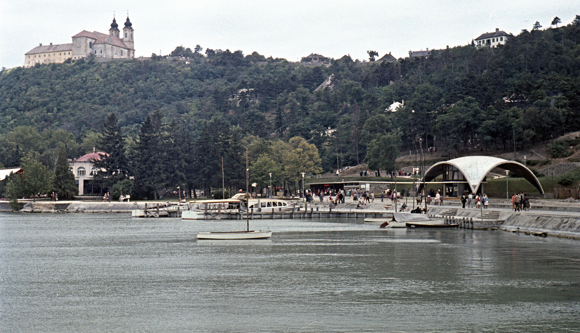 Hotel Silverine Lake Resort