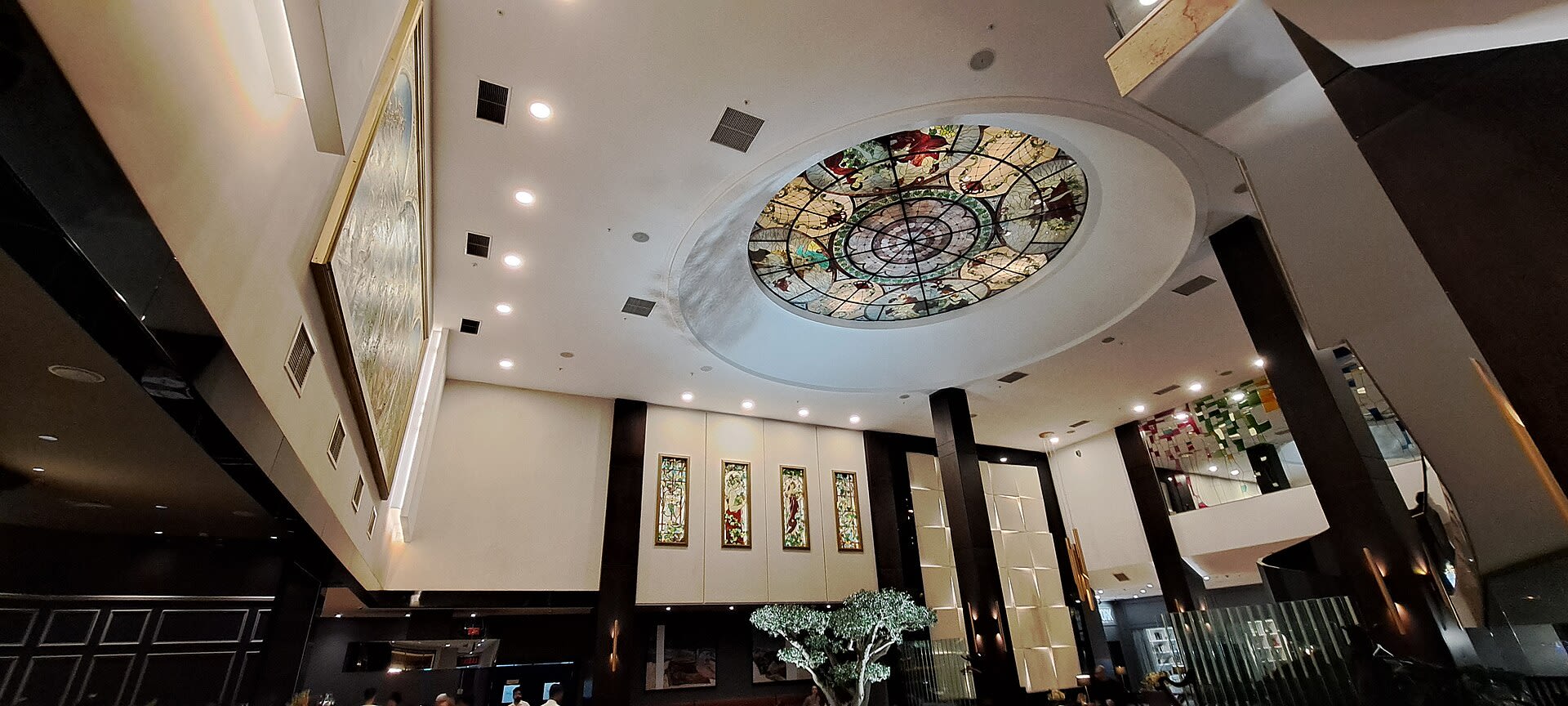 Radisson Blu Leogrand Hotel