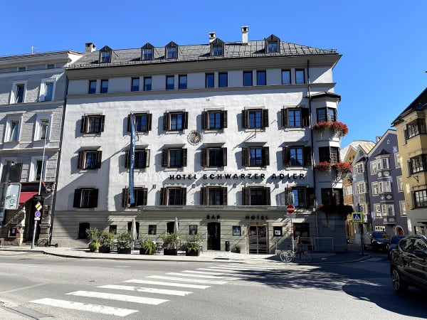 Hotel Schwarzer Adler Innsbruck exterior