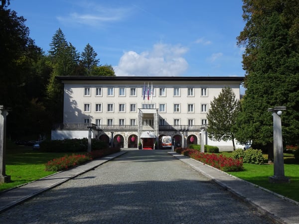 Vila Bled exterior