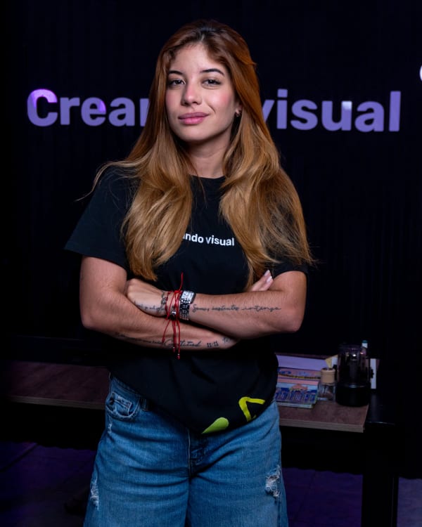 Ainhoa Nieto - Directora y Diseñadora Gráfica
