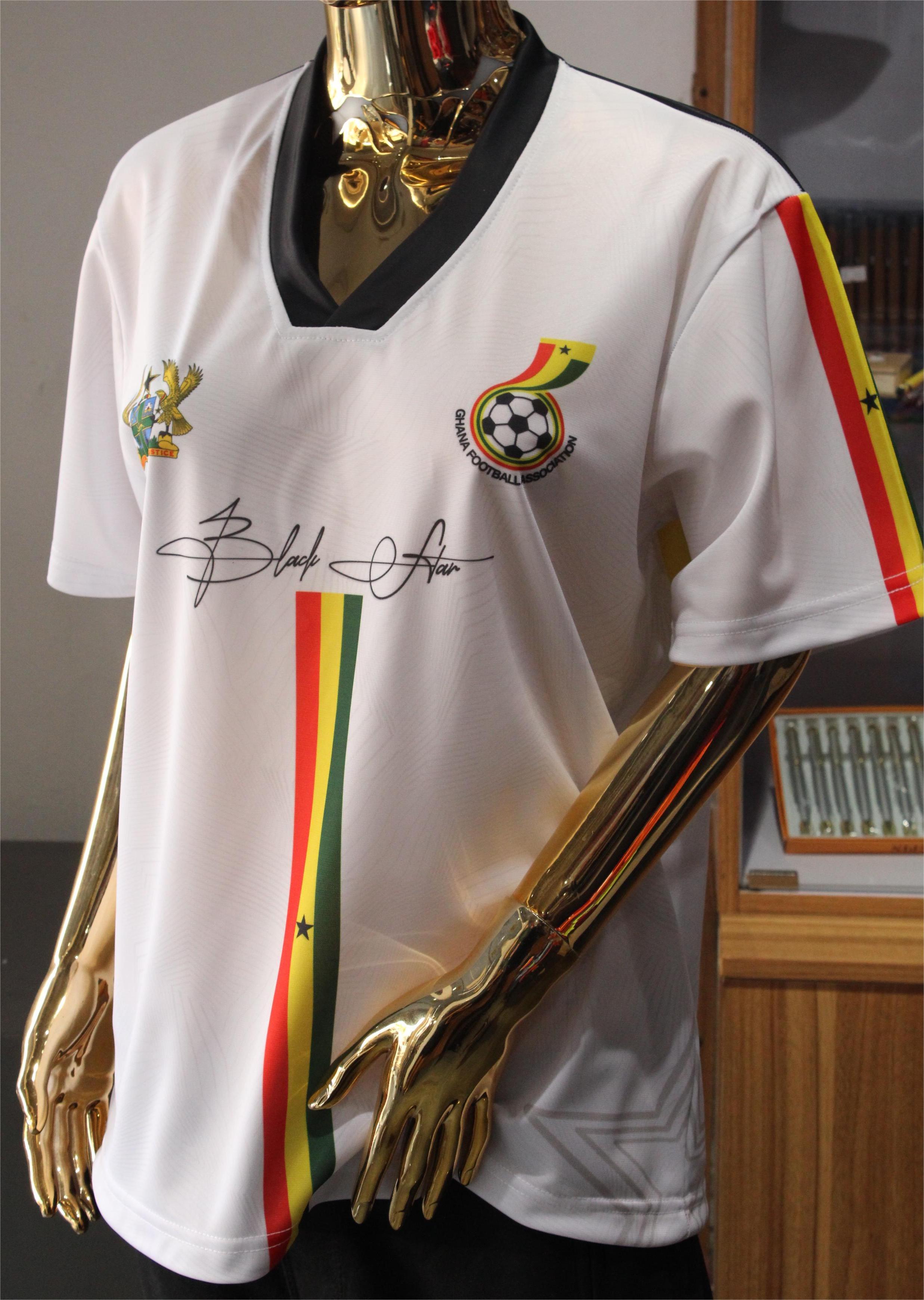 Call CapitalPrint.. 020-7785-880 To Design Your T-Shirts With Your Name On It The Right Way & Stand Out For any occasion, We Design & Even DTF To Any Form Of Your Choice... 