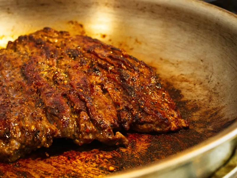 Bavette Steak with Garlic Yoghurt and Crispy Baby Potatoes Instruction 4