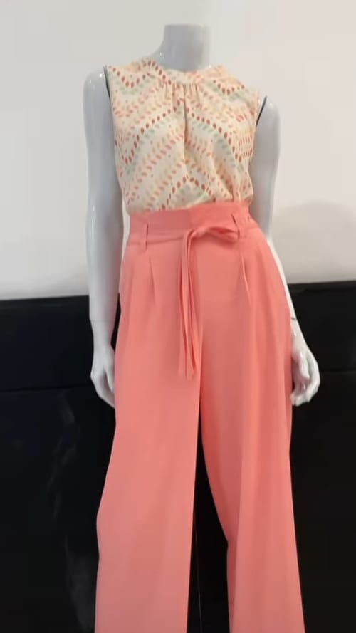 Blusa laço na gola Ribon