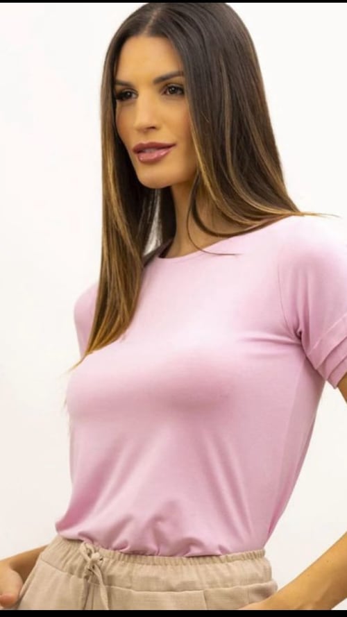 Blusas com pregas na manga
