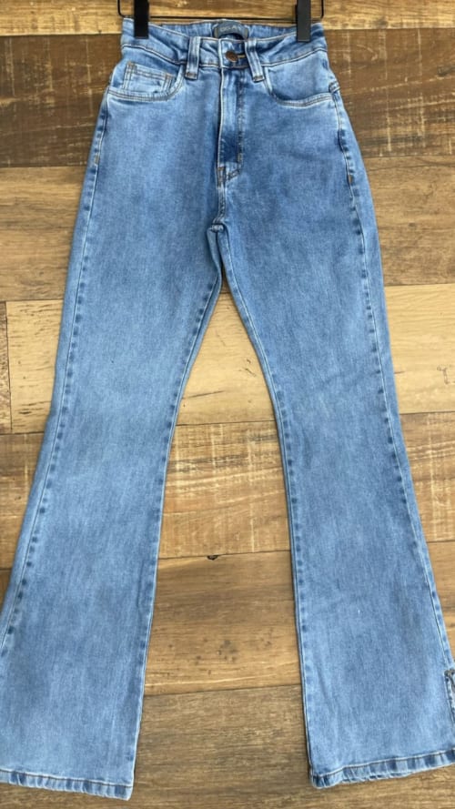 Calça Jeans Flare miniatura 2