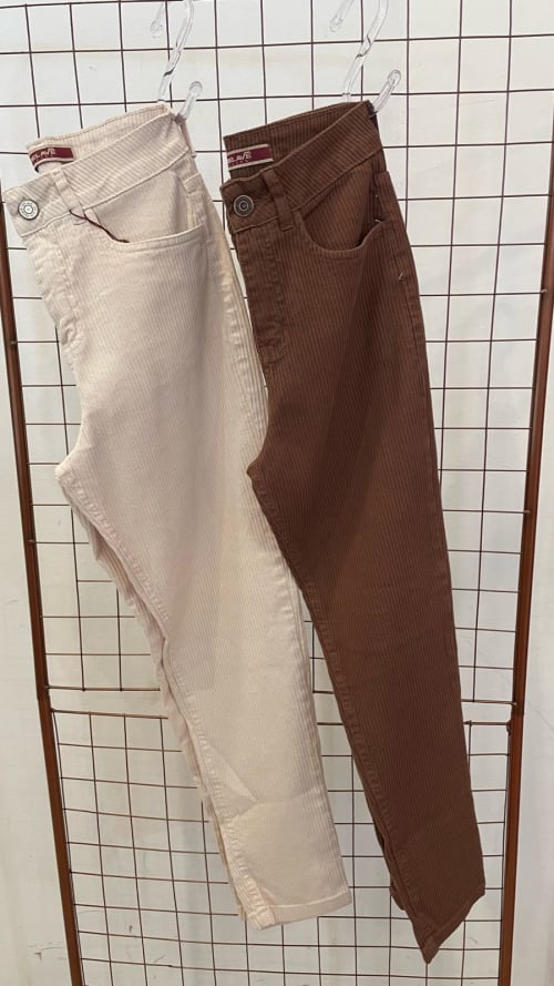 Calça Mom Cotele