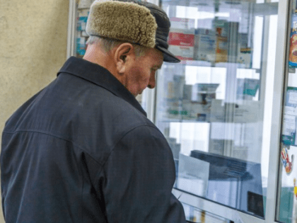 ВТБ начисляет пенсионерам кешбэк на покупки в аптеках