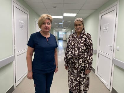 Волгоградские врачи провели сложную операцию беременной двойняшками женщине