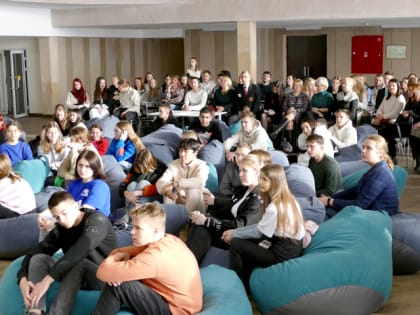 СВЕТЯЩИЕСЯ КЛУМБЫ, ТОЧКИ ПРИТЯЖЕНИЯ И СРЕДСТВА НА РЕАЛИЗАЦИЮ ИДЕЙ. В ВОЛЖСКОМ ПРОШЕЛ КОНКУРС «ВСМЫСЛЕ?!», ОРГАНИЗОВАННЫЙ ГОРОДСКОЙ ДУМОЙ