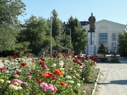 Бочаров поручил в несколько этапов преобразить парк Гагарина в Волгограде