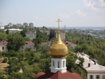 Православные волгоградцы празднуют Успение Пресвятой Богородицы