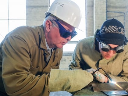 2861 волгоградец прошел профессиональное переобучение в 2022 году