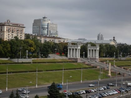 Архитектурные излишества: в Волгограде хотят построить пешеходный мост на набережной